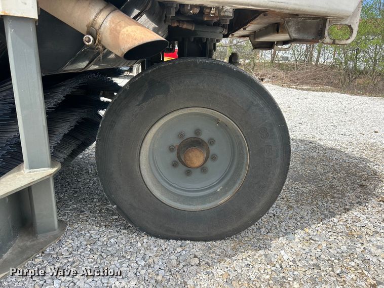 image for item FC5297 Elgin Pelican NP street sweeper