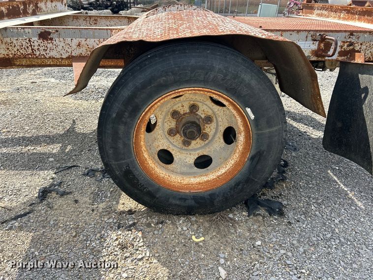 image for item FC5308 2003 Butler BPHD-1000-A pole trailer