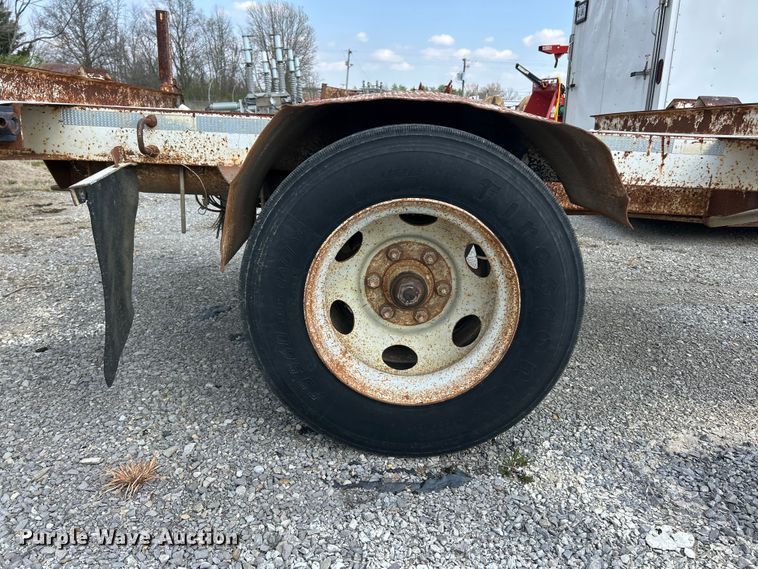 image for item FC5308 2003 Butler BPHD-1000-A pole trailer