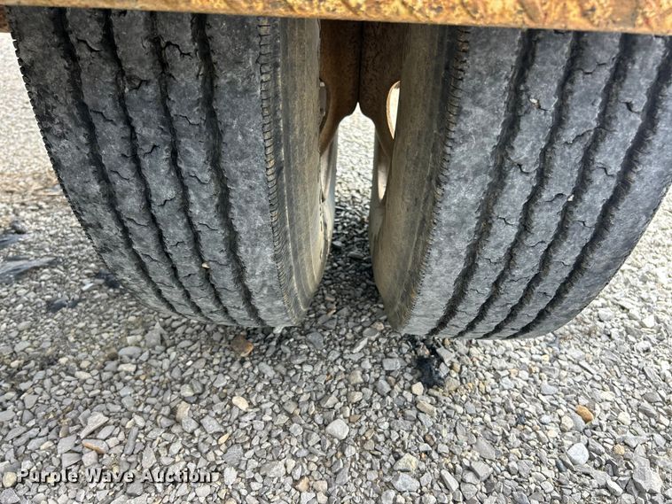 image for item FC5308 2003 Butler BPHD-1000-A pole trailer
