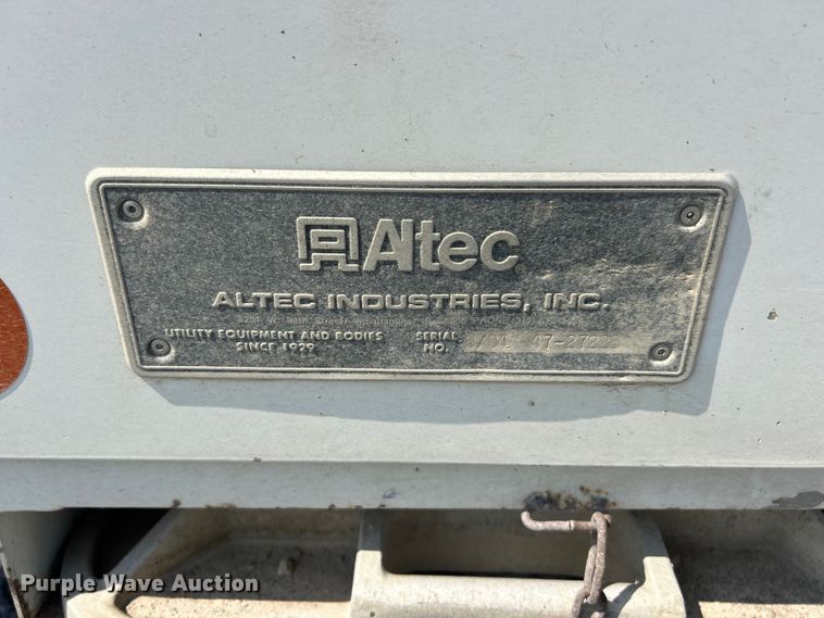 image for item FC5309 2005 International 4300 bucket truck