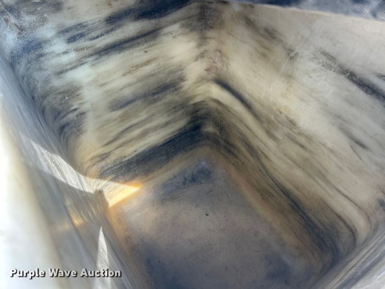 image for item FC5309 2005 International 4300 bucket truck