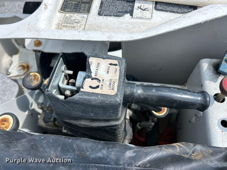 image for item FC5309 2005 International 4300 bucket truck