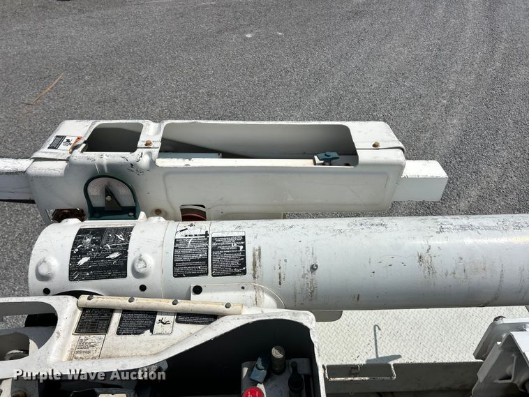 image for item FC5309 2005 International 4300 bucket truck