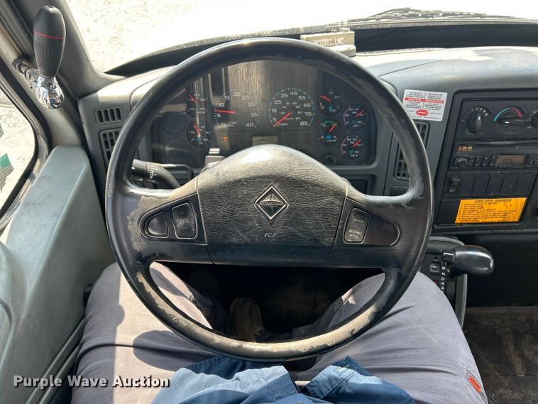 image for item FC5309 2005 International 4300 bucket truck