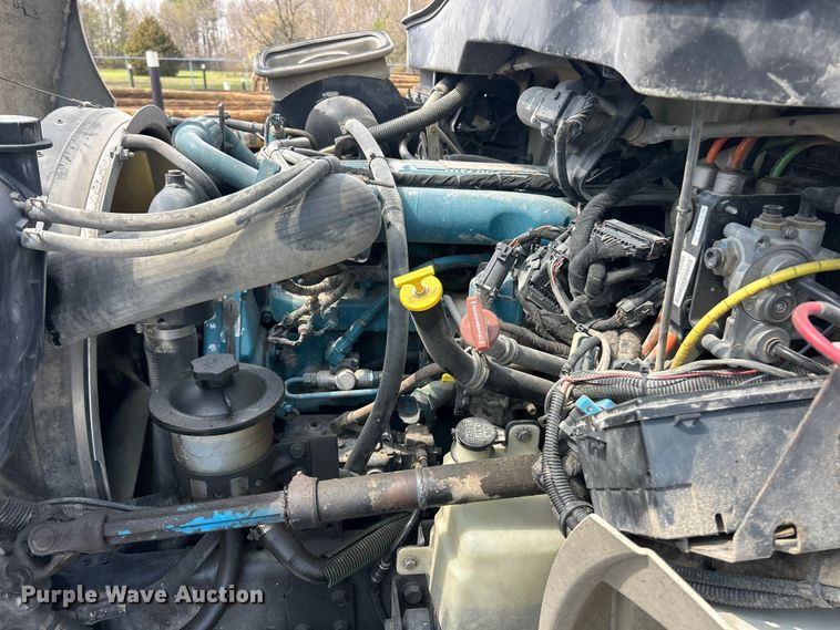 image for item FC5309 2005 International 4300 bucket truck