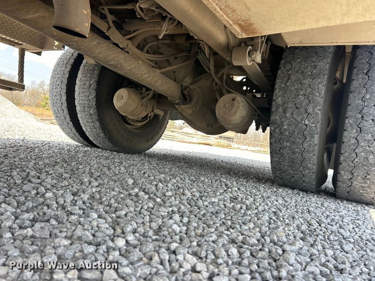 image for item FC5309 2005 International 4300 bucket truck