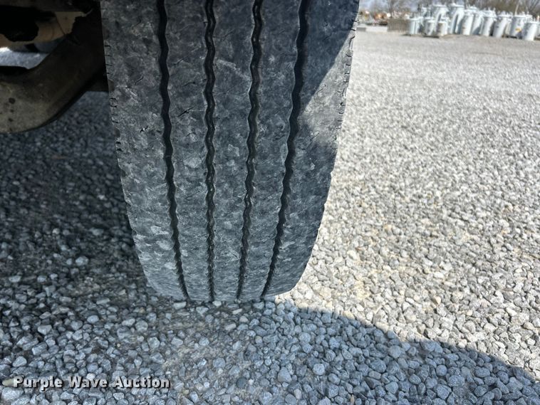 image for item FC5309 2005 International 4300 bucket truck