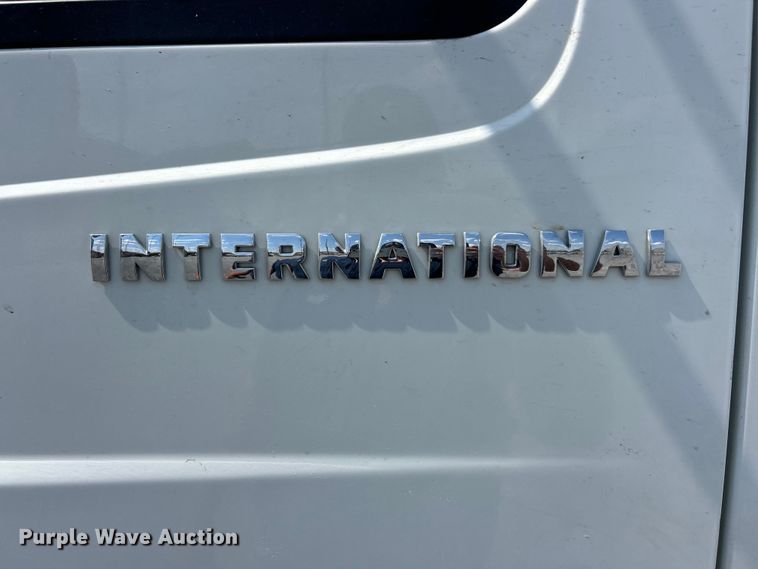 image for item FC5309 2005 International 4300 bucket truck