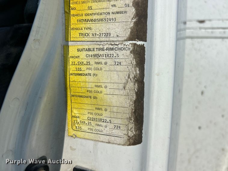 image for item FC5309 2005 International 4300 bucket truck