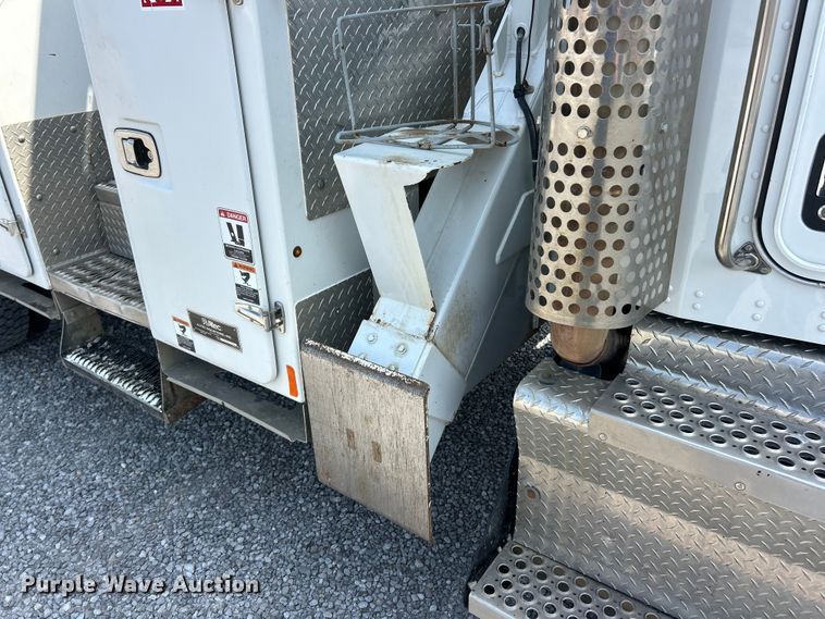 image for item FC5310 2016 Kenworth T370 digger derrick truck