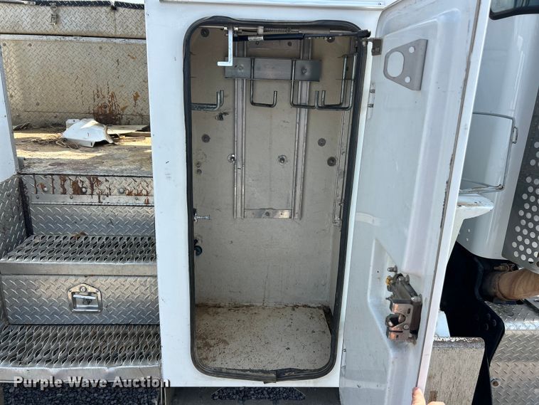 image for item FC5310 2016 Kenworth T370 digger derrick truck