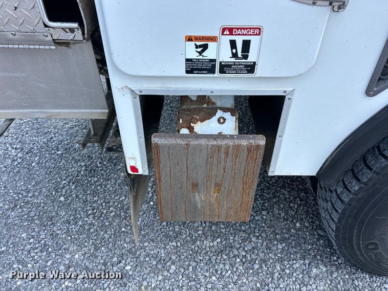 image for item FC5310 2016 Kenworth T370 digger derrick truck