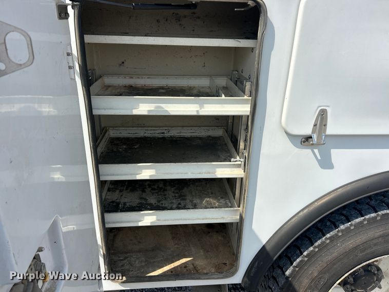 image for item FC5310 2016 Kenworth T370 digger derrick truck