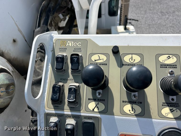 image for item FC5310 2016 Kenworth T370 digger derrick truck