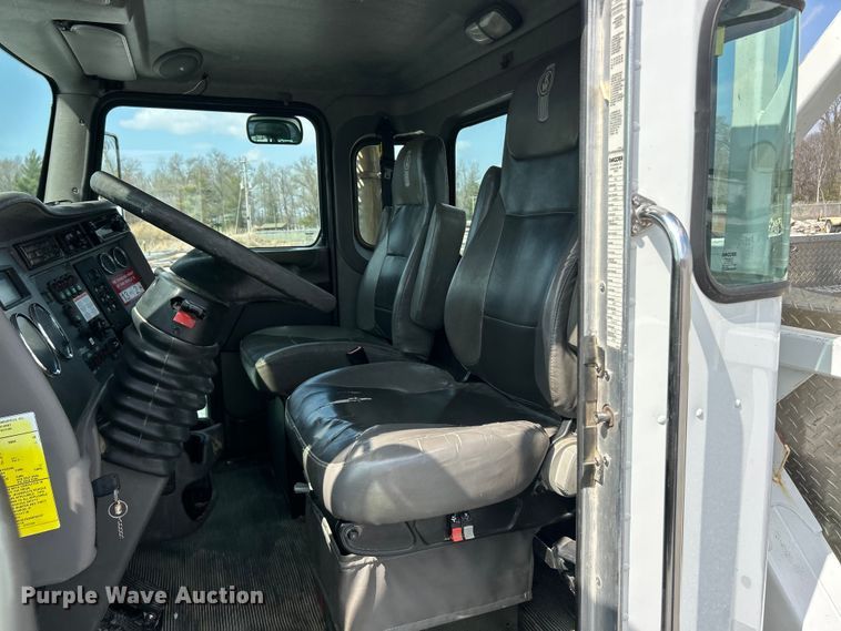 image for item FC5310 2016 Kenworth T370 digger derrick truck