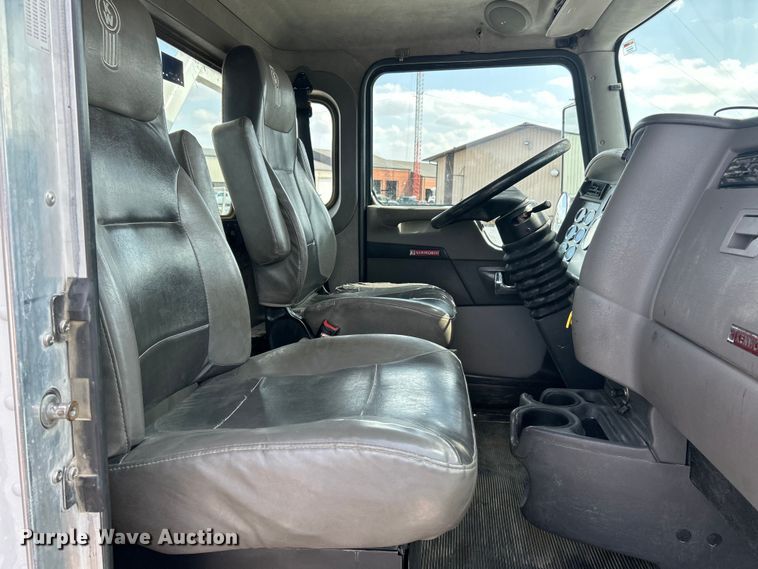 image for item FC5310 2016 Kenworth T370 digger derrick truck