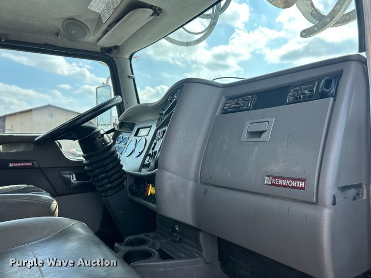 image for item FC5310 2016 Kenworth T370 digger derrick truck