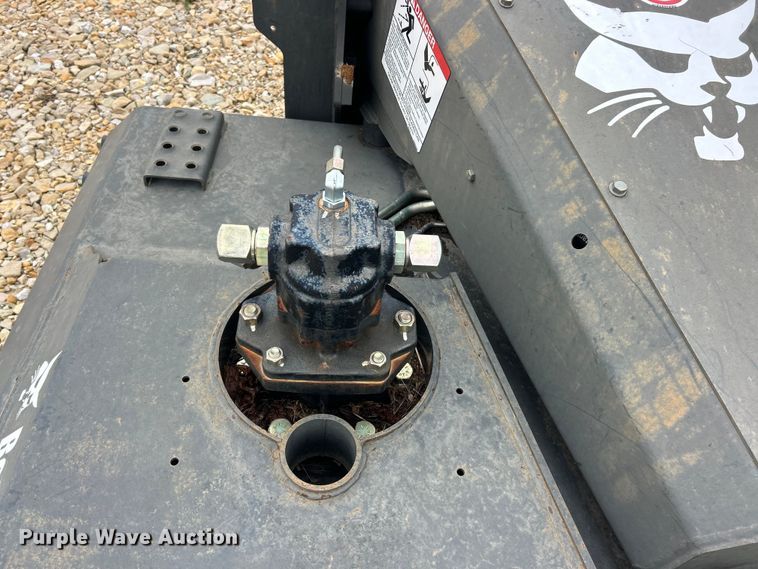 image for item FC5332 2015 Bobcat 72 skid steer rotary mower