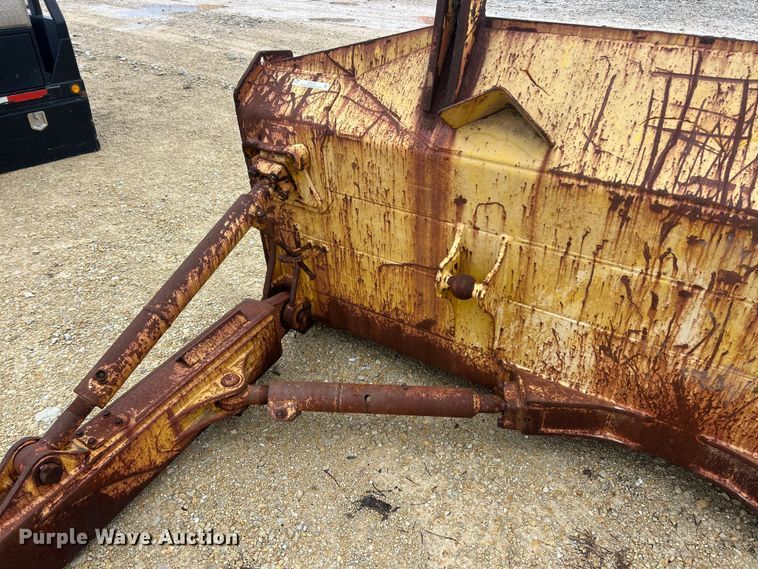 image for item FC5337 Komatsu 68 dozer blade