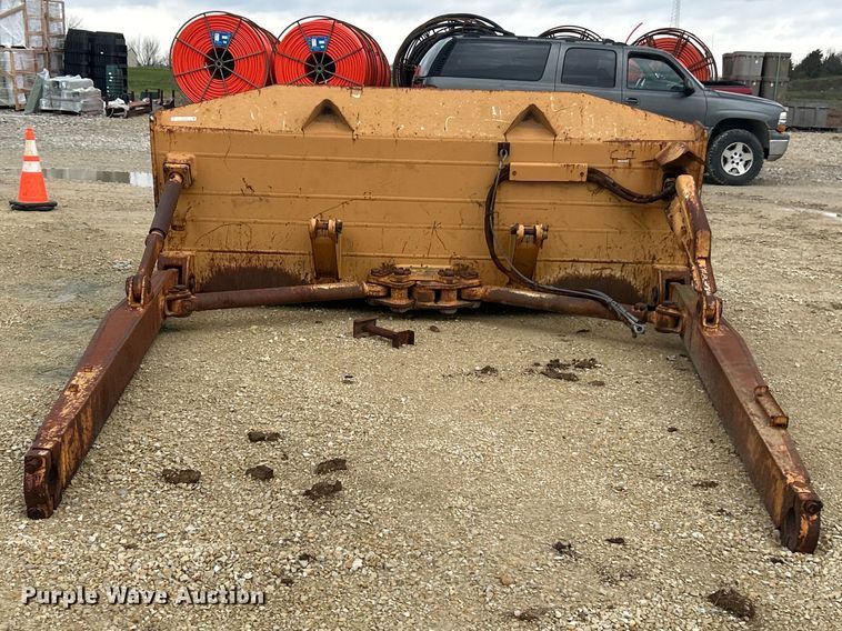 image for item FC5338 Case 1850 dozer blade