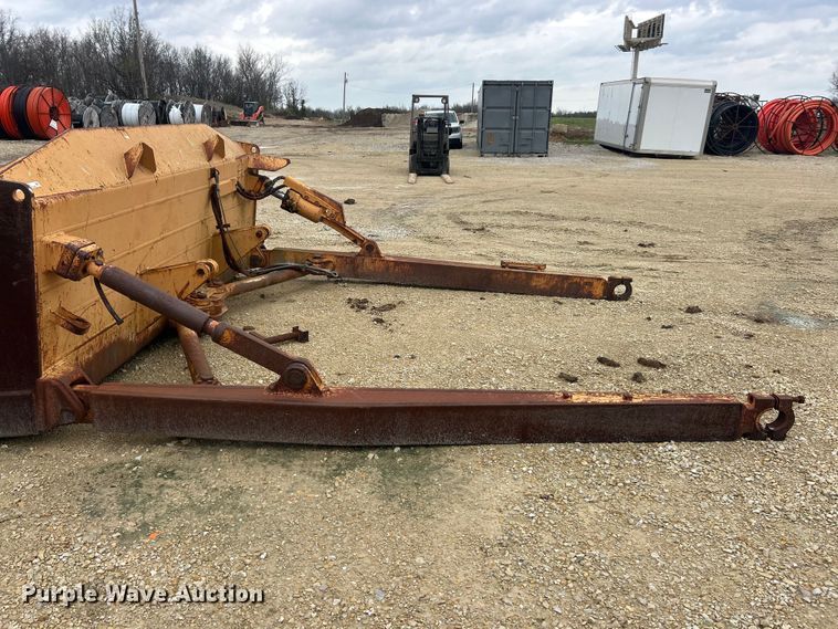 image for item FC5338 Case 1850 dozer blade