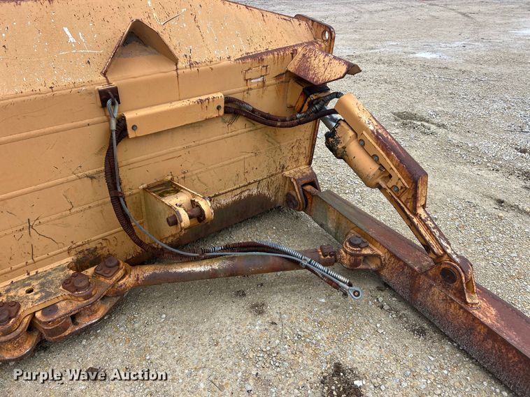 image for item FC5338 Case 1850 dozer blade