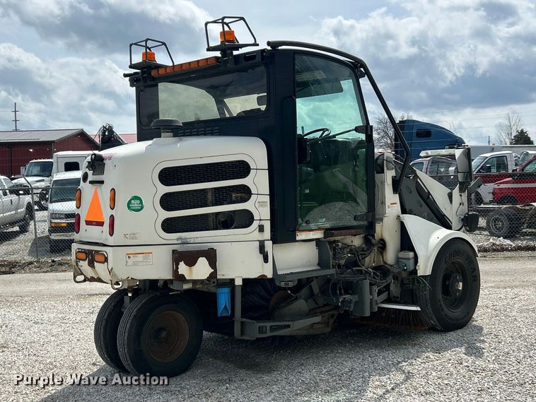 image for item FC5351 2011 Elgin Pelican NP street sweeper