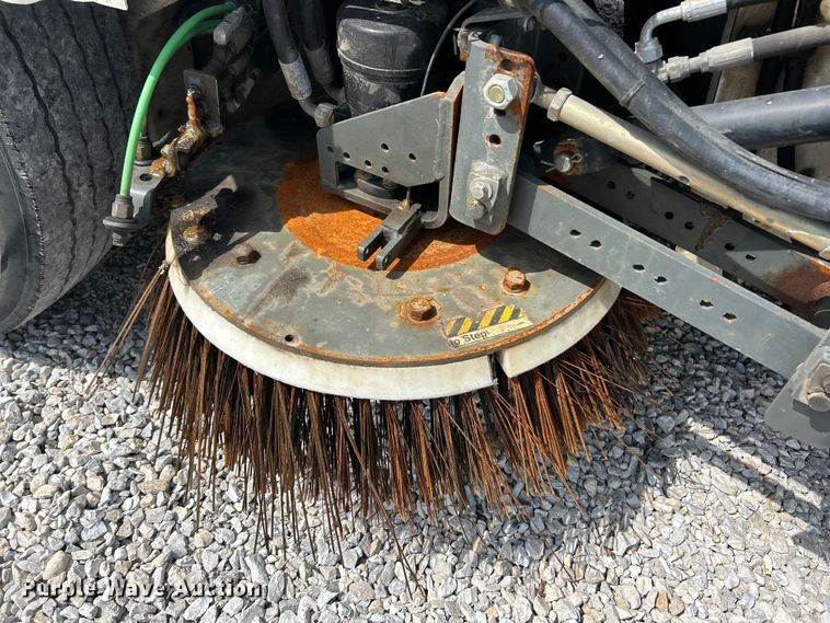 image for item FC5351 2011 Elgin Pelican NP street sweeper