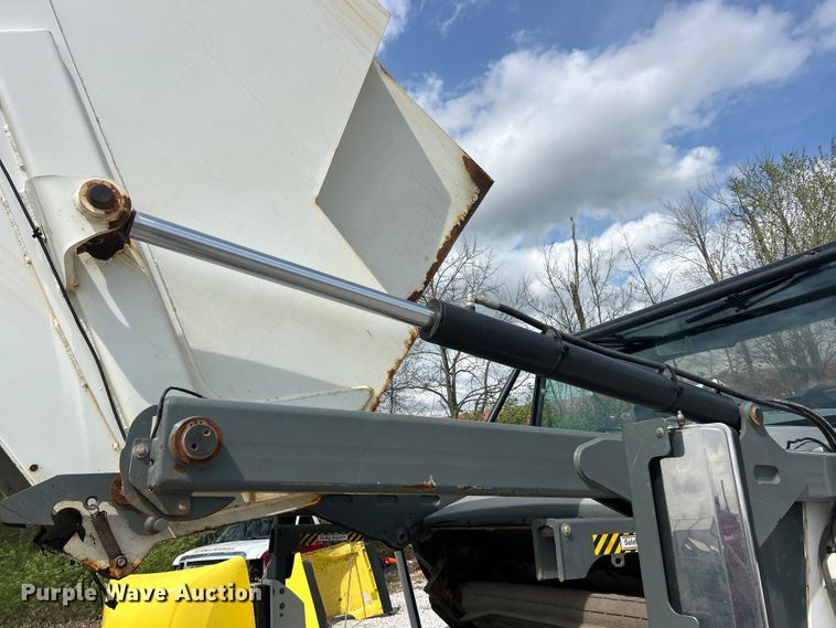 image for item FC5351 2011 Elgin Pelican NP street sweeper