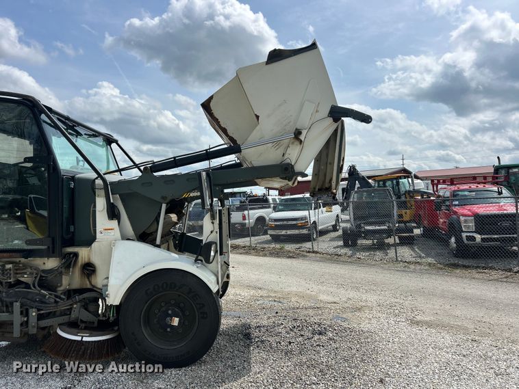 image for item FC5351 2011 Elgin Pelican NP street sweeper