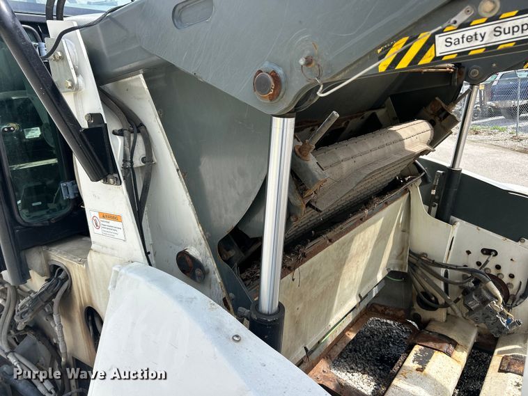 image for item FC5351 2011 Elgin Pelican NP street sweeper