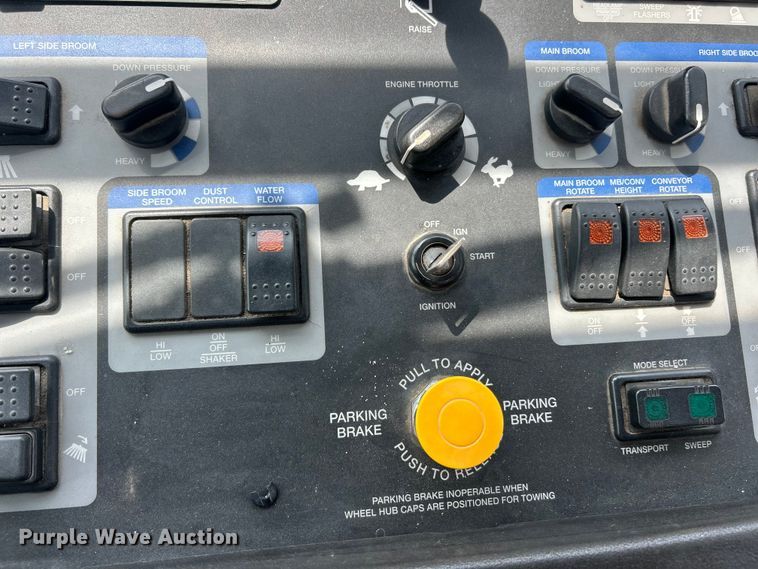 image for item FC5351 2011 Elgin Pelican NP street sweeper