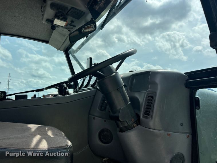 image for item FC5351 2011 Elgin Pelican NP street sweeper