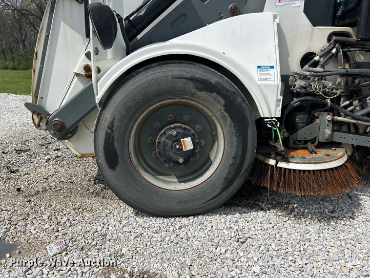 image for item FC5351 2011 Elgin Pelican NP street sweeper