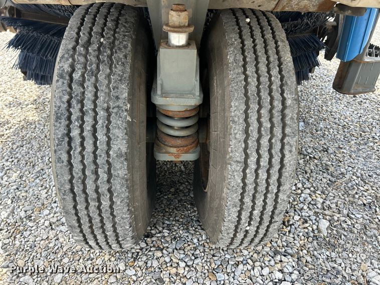 image for item FC5351 2011 Elgin Pelican NP street sweeper