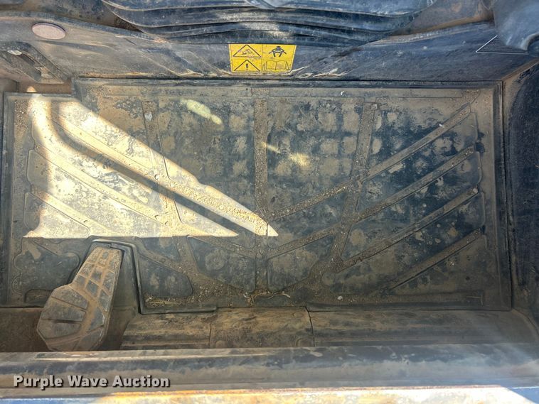 image for item FC5356 2021 Kubota SVL 97-2 tracked skid steer loader