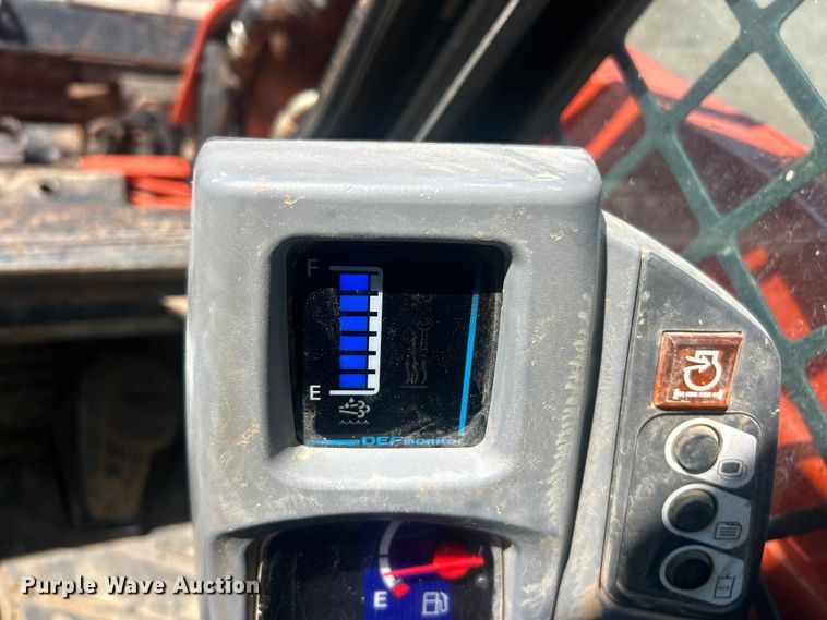 image for item FC5356 2021 Kubota SVL 97-2 tracked skid steer loader