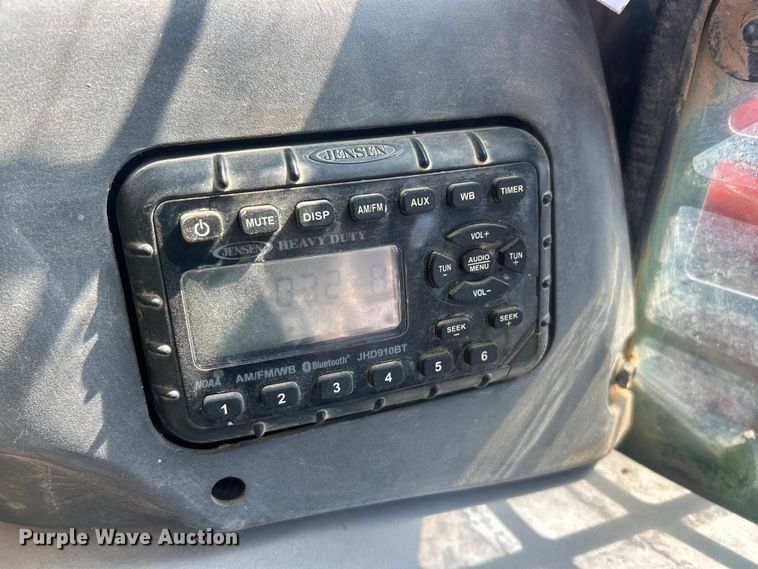 image for item FC5356 2021 Kubota SVL 97-2 tracked skid steer loader