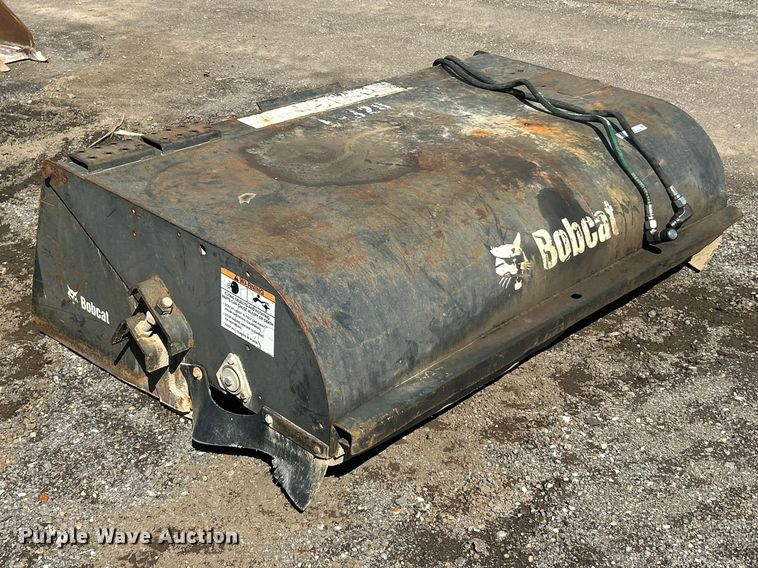 image for item FC5360 2015 Bobcat 72 Sweeper skid steer sweeper
