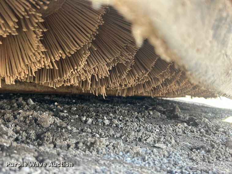 image for item FC5360 2015 Bobcat 72 Sweeper skid steer sweeper