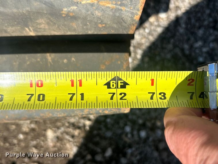 image for item FC5360 2015 Bobcat 72 Sweeper skid steer sweeper