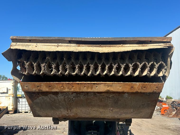 image for item FC5360 2015 Bobcat 72 Sweeper skid steer sweeper