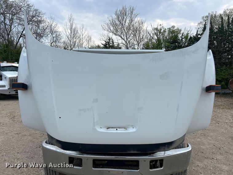 image for item FC5368 2004 Ford F750 Super Duty dump truck