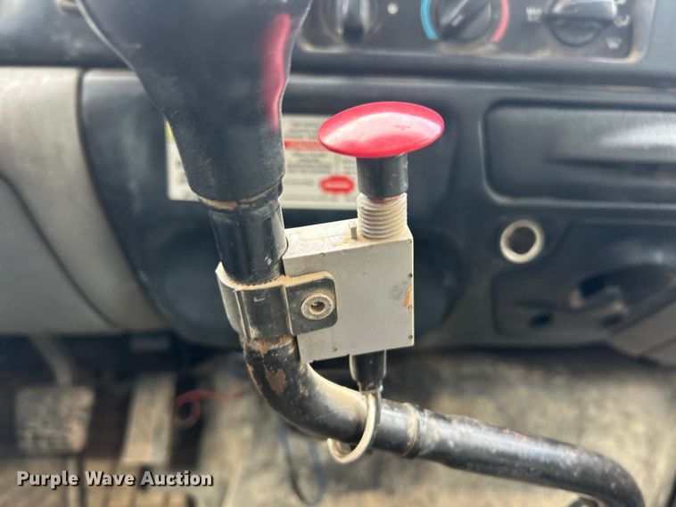 image for item FC5368 2004 Ford F750 Super Duty dump truck