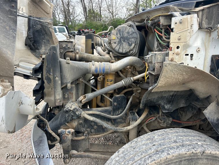 image for item FC5368 2004 Ford F750 Super Duty dump truck