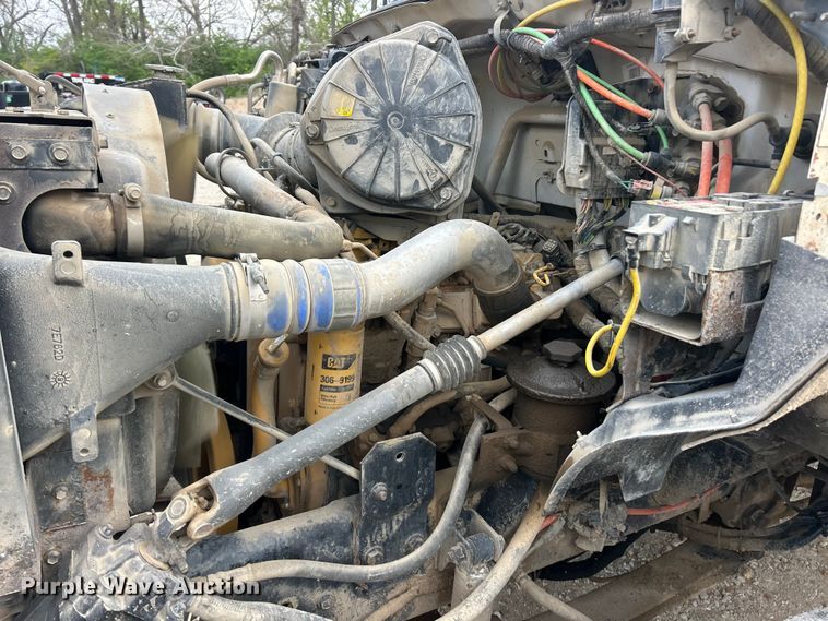 image for item FC5368 2004 Ford F750 Super Duty dump truck