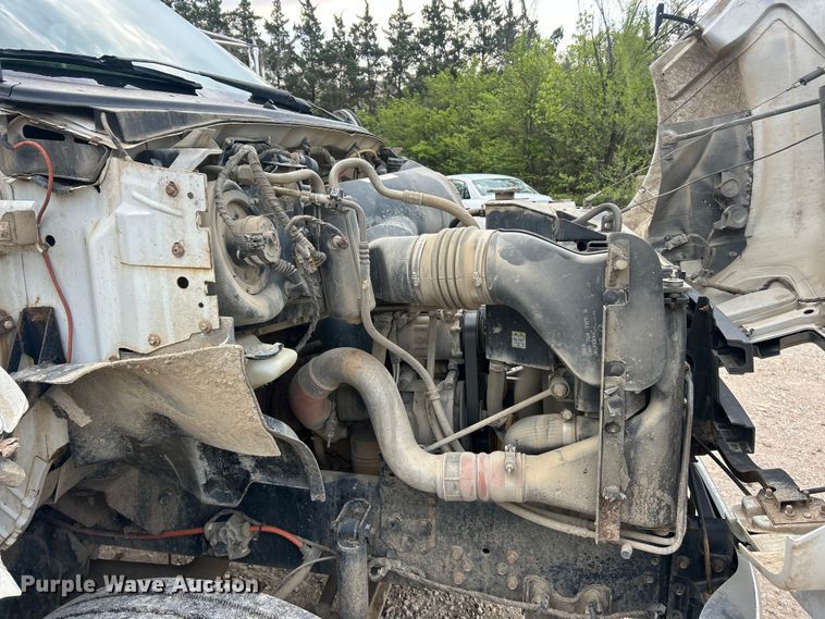 image for item FC5368 2004 Ford F750 Super Duty dump truck