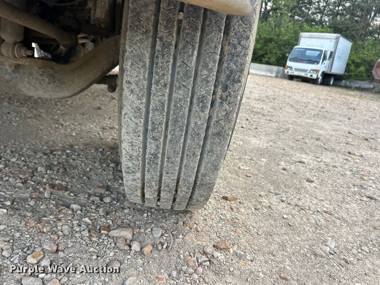 image for item FC5368 2004 Ford F750 Super Duty dump truck