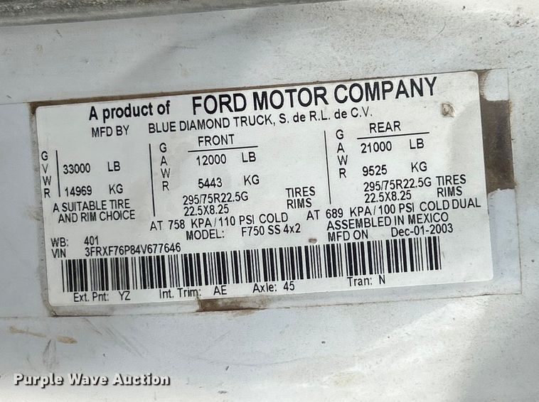 image for item FC5368 2004 Ford F750 Super Duty dump truck